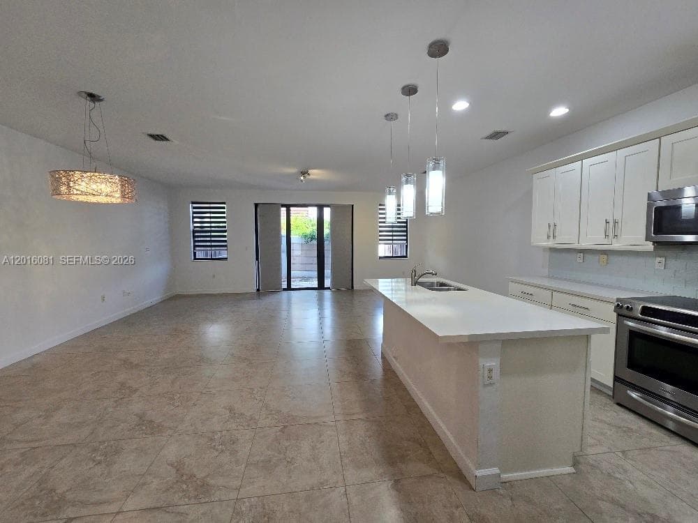 5810 NW 104th Path # 5810, Doral FL 33178 — 10