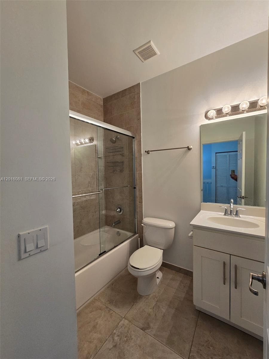 5810 NW 104th Path # 5810, Doral FL 33178 — 33