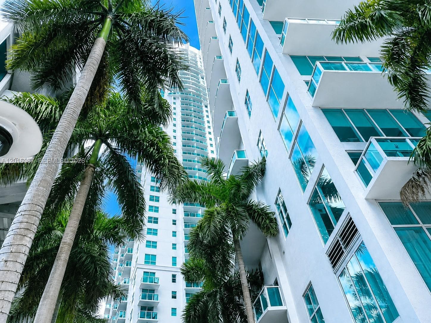31 SE 5th St # 2305, Miami FL 33131 — 6
