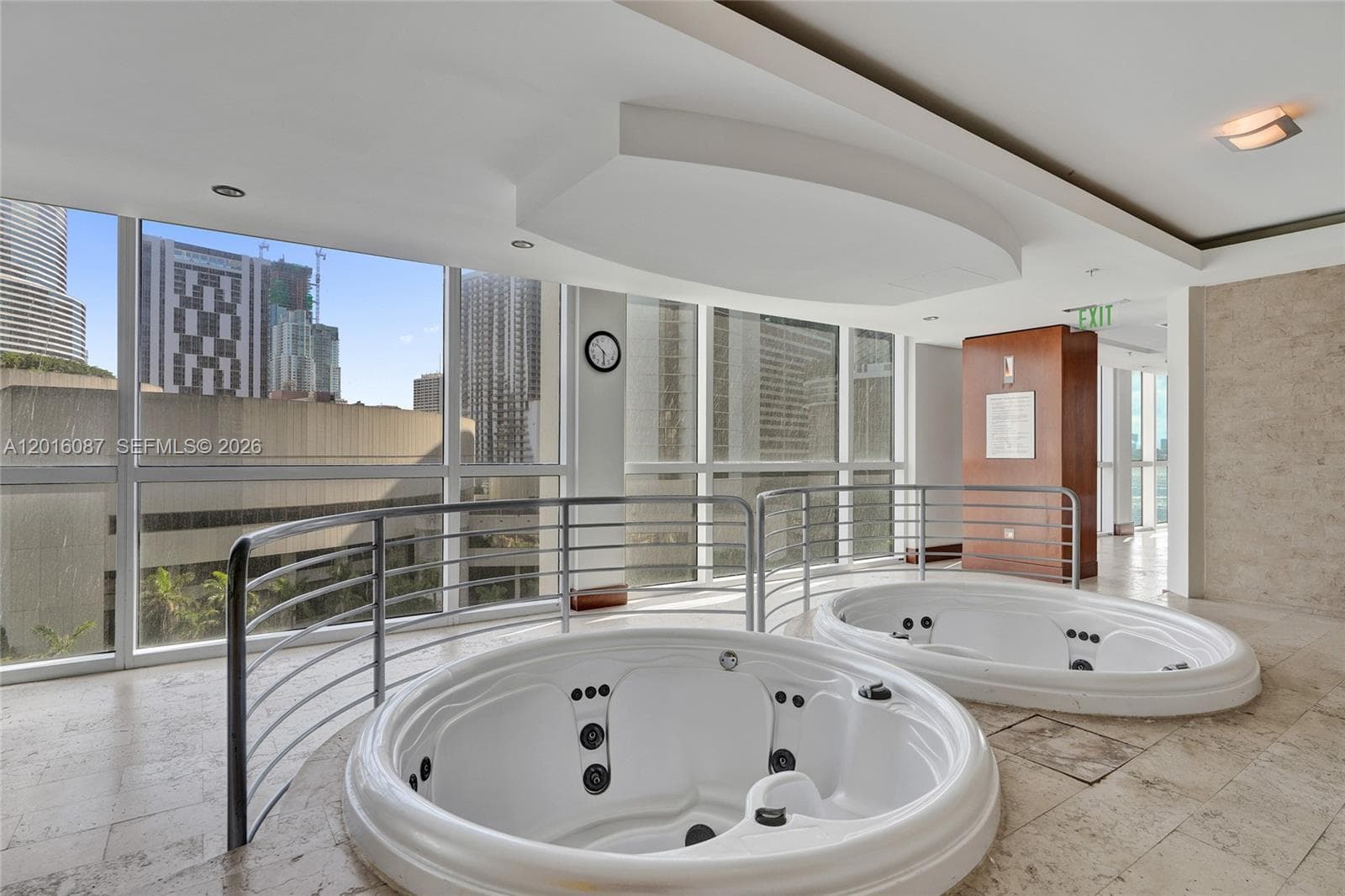 31 SE 5th St # 2305, Miami FL 33131 — 36