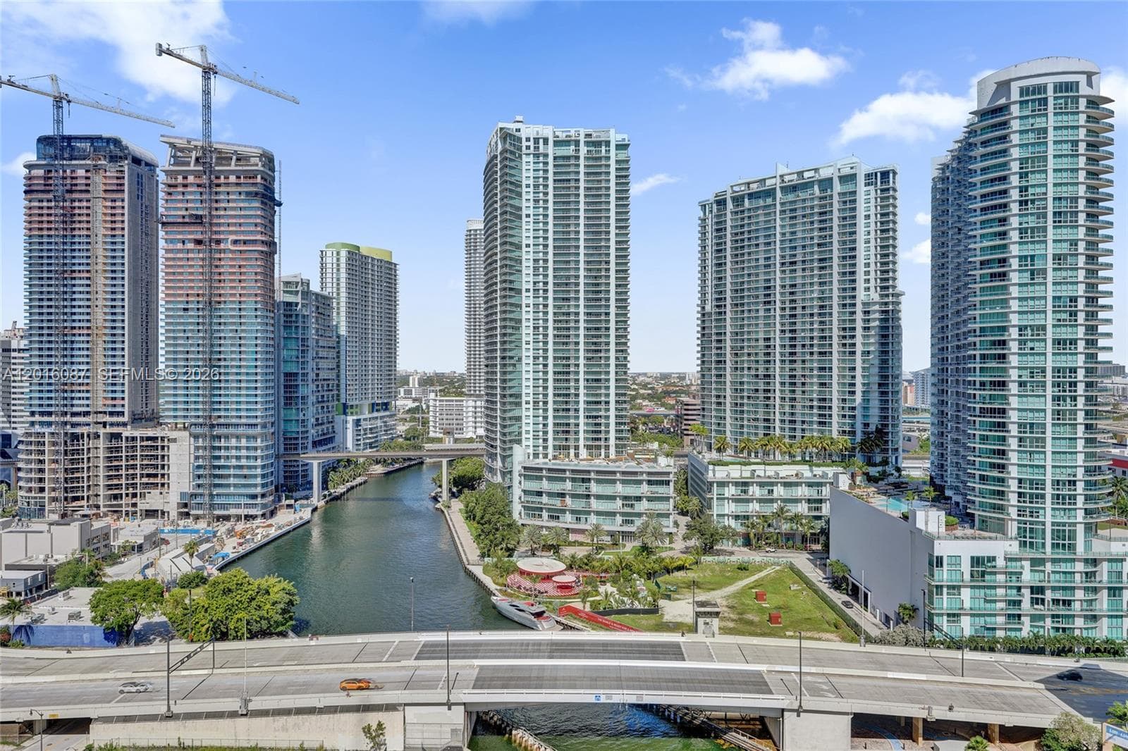 31 SE 5th St # 2305, Miami FL 33131 — 1