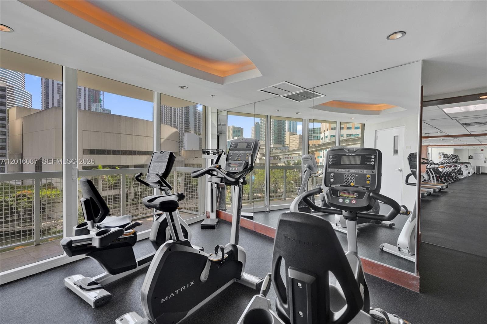 31 SE 5th St # 2305, Miami FL 33131 — 30