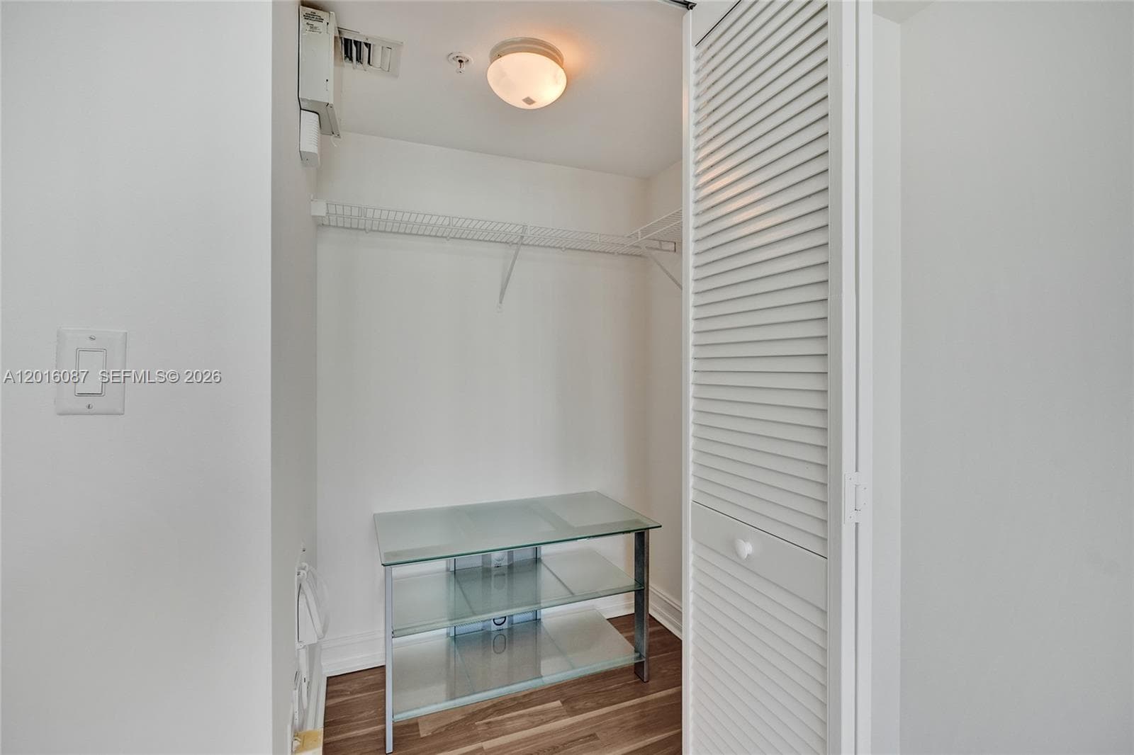 31 SE 5th St # 2305, Miami FL 33131 — 21