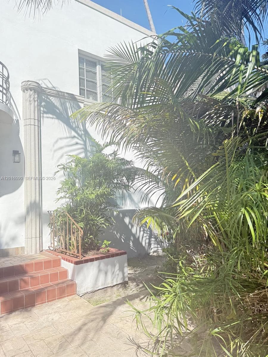 920 Euclid Ave # 3, Miami Beach FL 33139 — 2