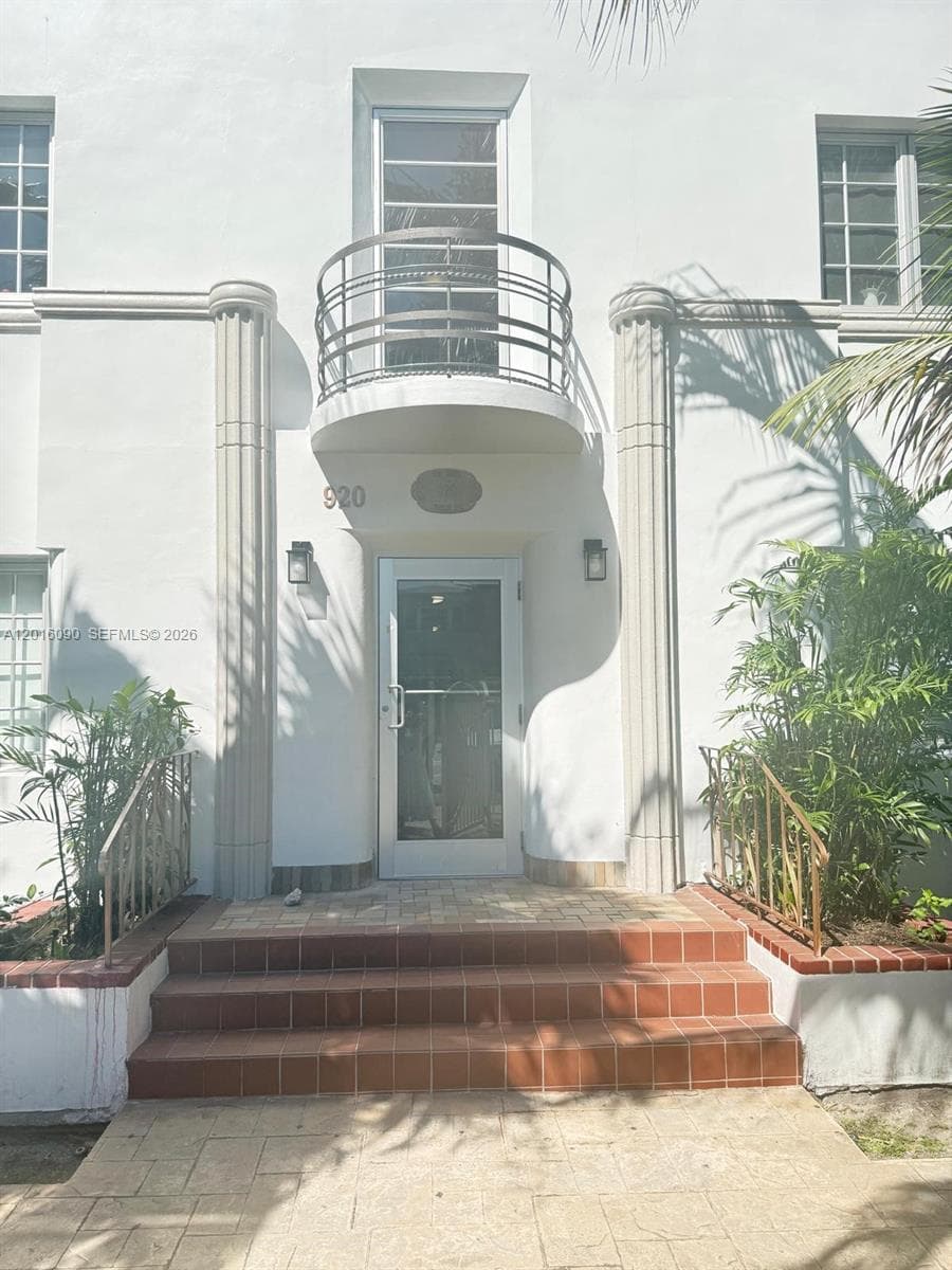 920 Euclid Ave # 3, Miami Beach FL 33139 — 8