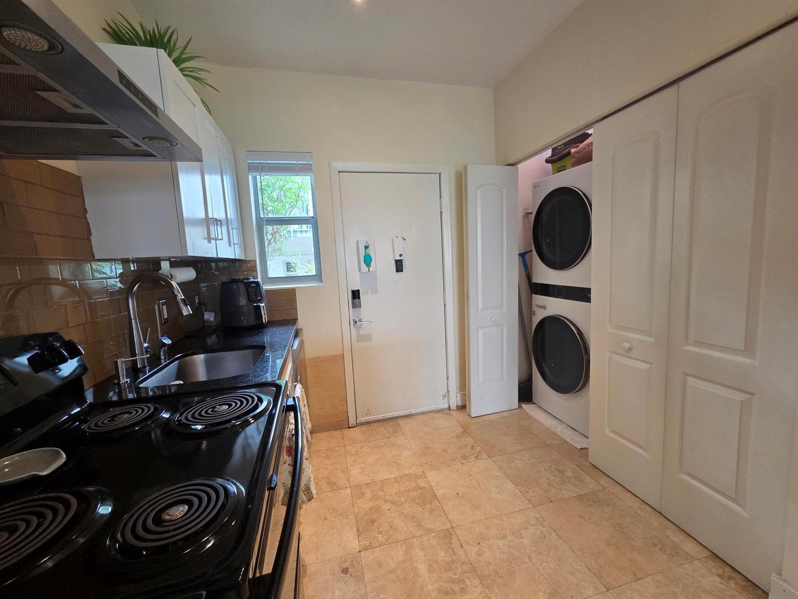 1045 Lenox Avenue # 6, Miami Beach FL 33139 — 6