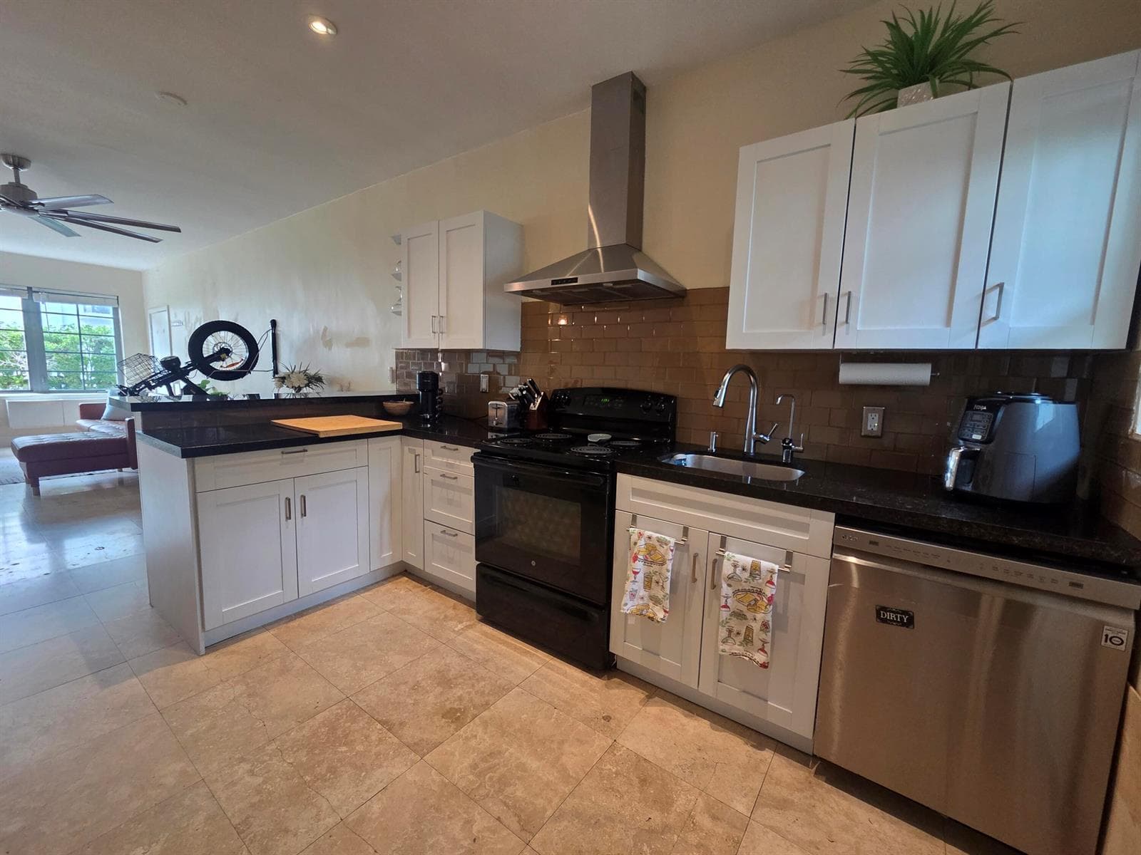 1045 Lenox Avenue # 6, Miami Beach FL 33139 — 5