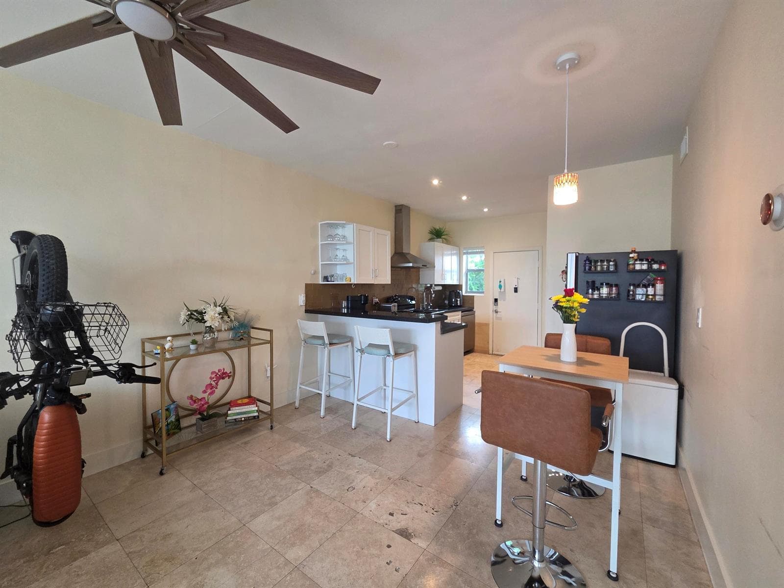 1045 Lenox Avenue # 6, Miami Beach FL 33139 — 4