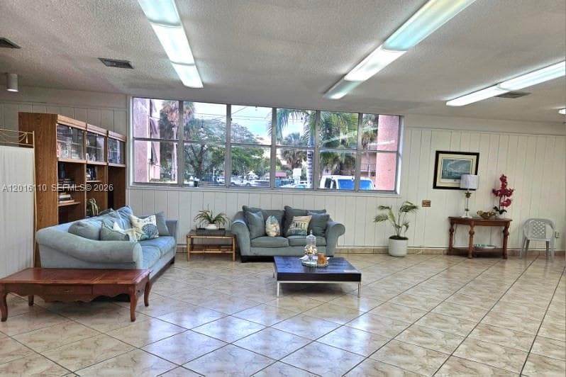 9420 W Flagler St # 103, Miami FL 33174 — 43
