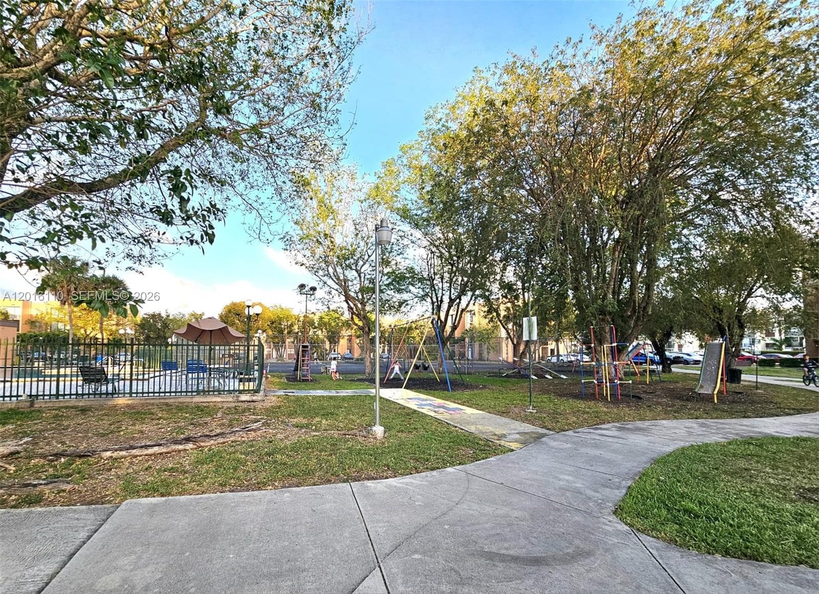 9420 W Flagler St # 103, Miami FL 33174 — 54