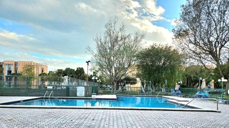 9420 W Flagler St # 103, Miami FL 33174 — 40