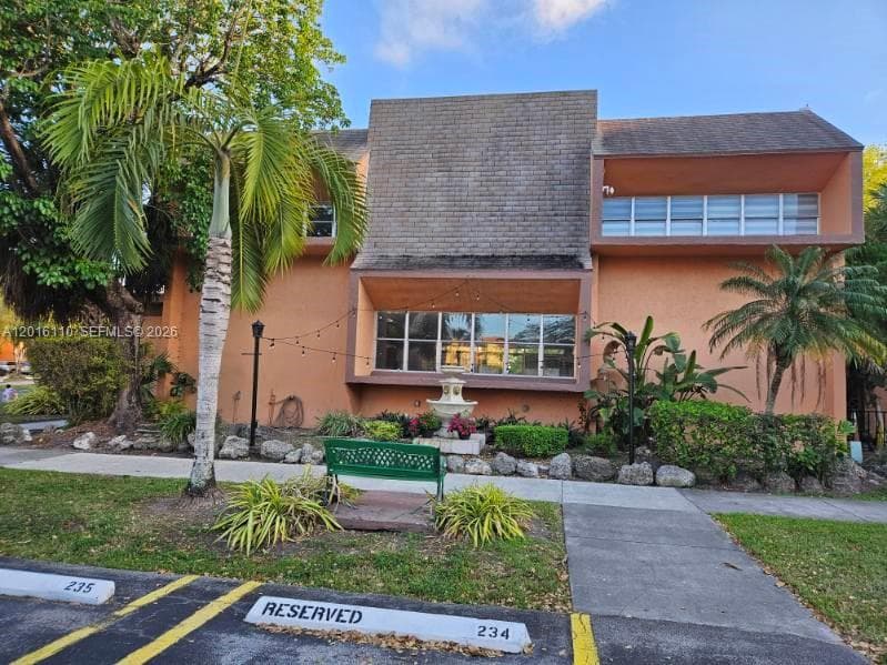 9420 W Flagler St # 103, Miami FL 33174 — 35