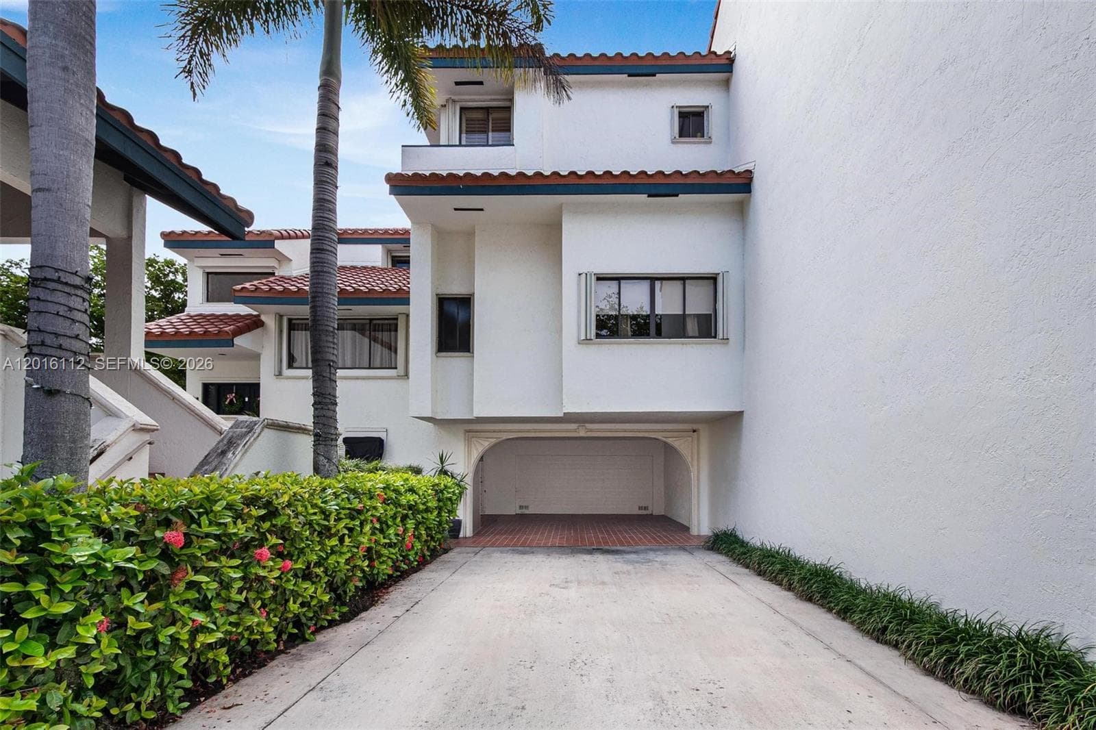 L Hermitage, Miami, FL — 45