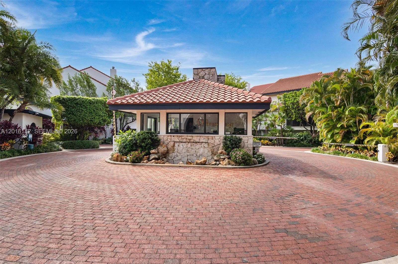L Hermitage, Miami, FL — 50