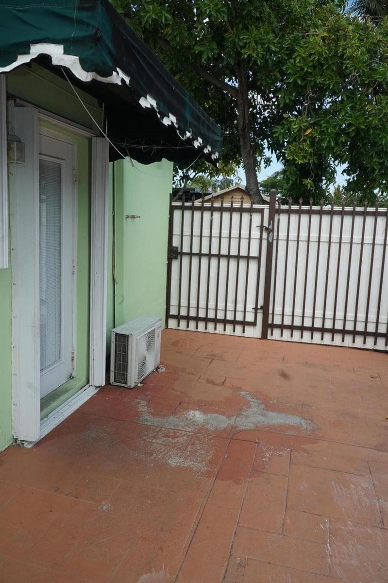3311 SW 105th Court, Miami FL 33165 — 11