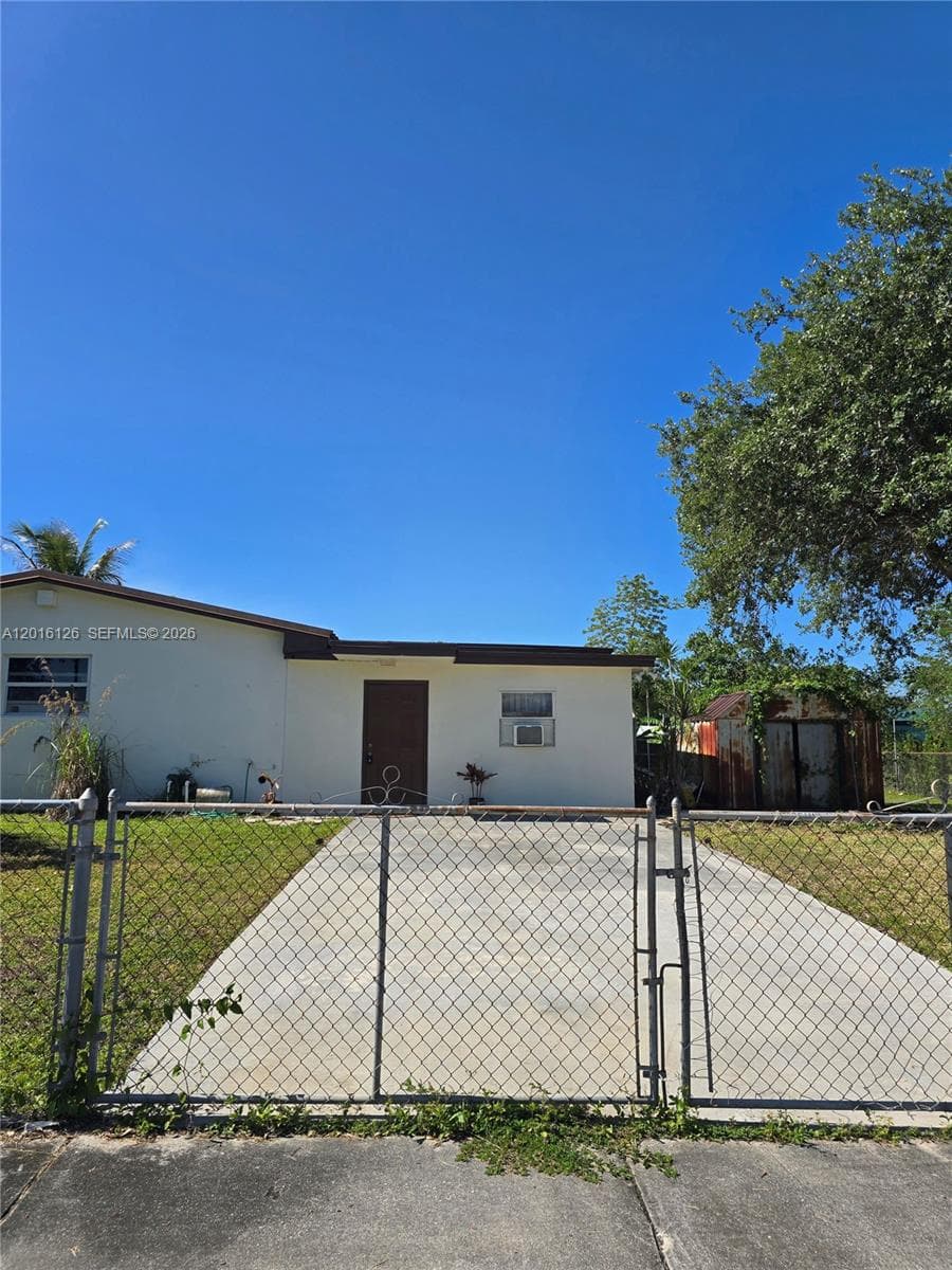 27660 SW 162nd Ave side, Homestead FL 33031 — 1