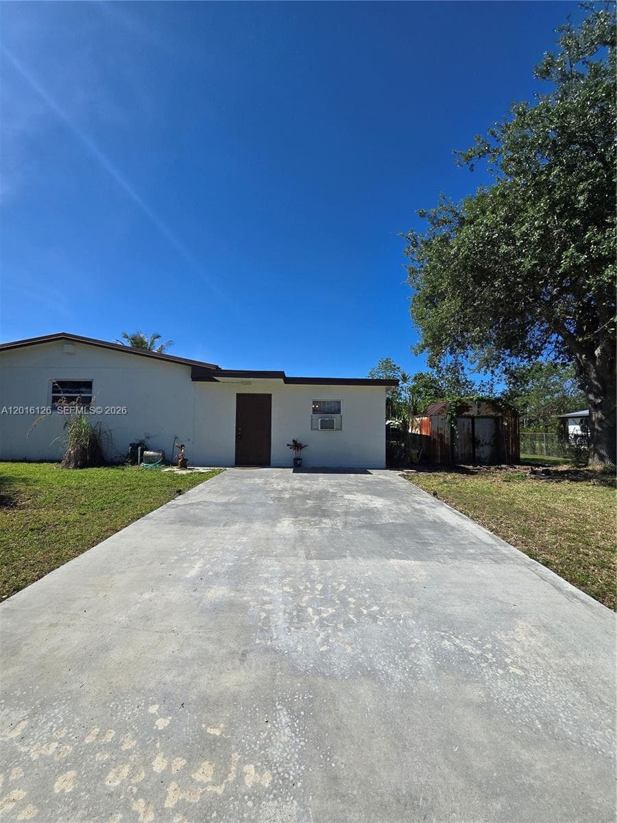 27660 SW 162nd Ave side, Homestead FL 33031 — 9