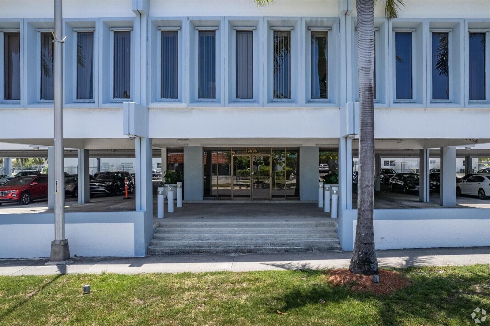 16666 NE 19th Avenue # 102, North Miami Beach FL 33162 — 1