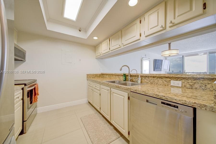 7601 E Treasure Dr # 703, North Bay Village FL 33141 — 6