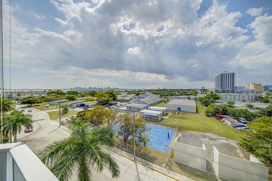 7601 E Treasure Dr # 703, North Bay Village FL 33141 — 10