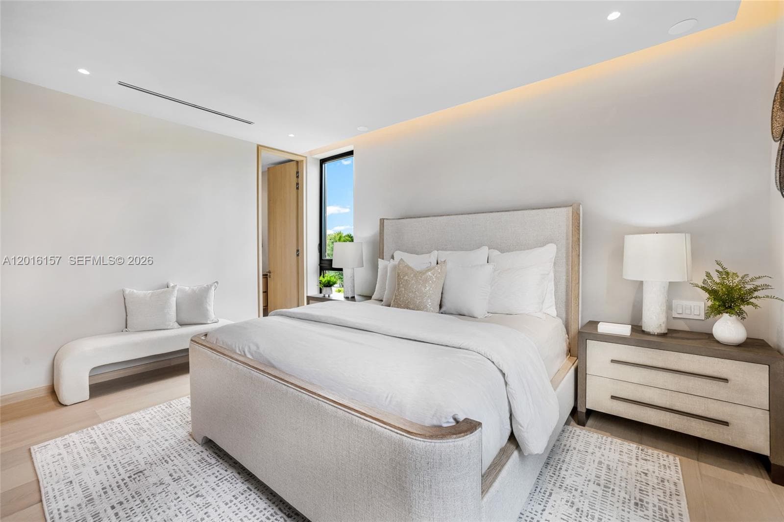 4550 N Jefferson Ave, Miami Beach FL 33140 — 76