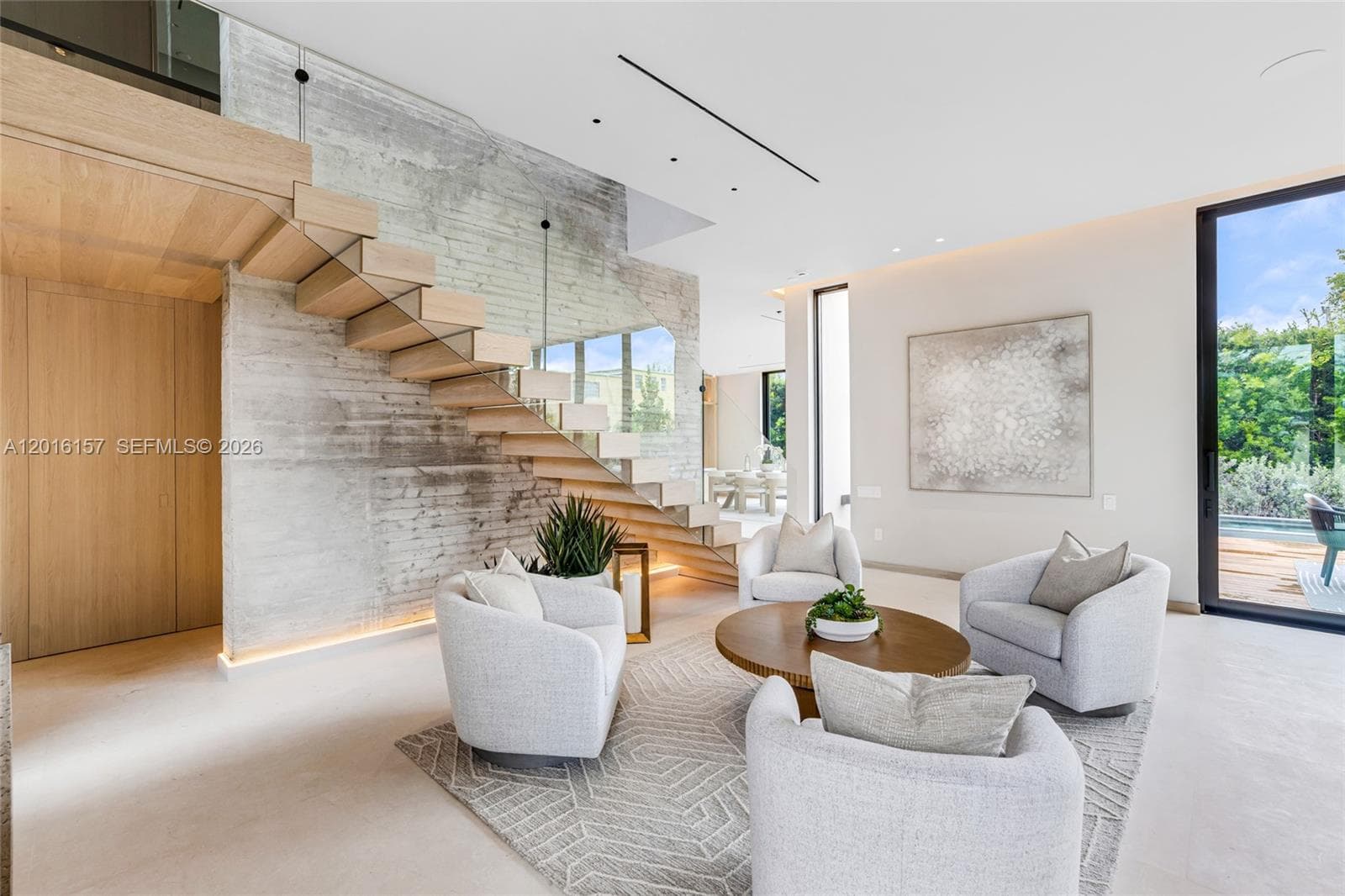 4550 N Jefferson Ave, Miami Beach FL 33140 — 16