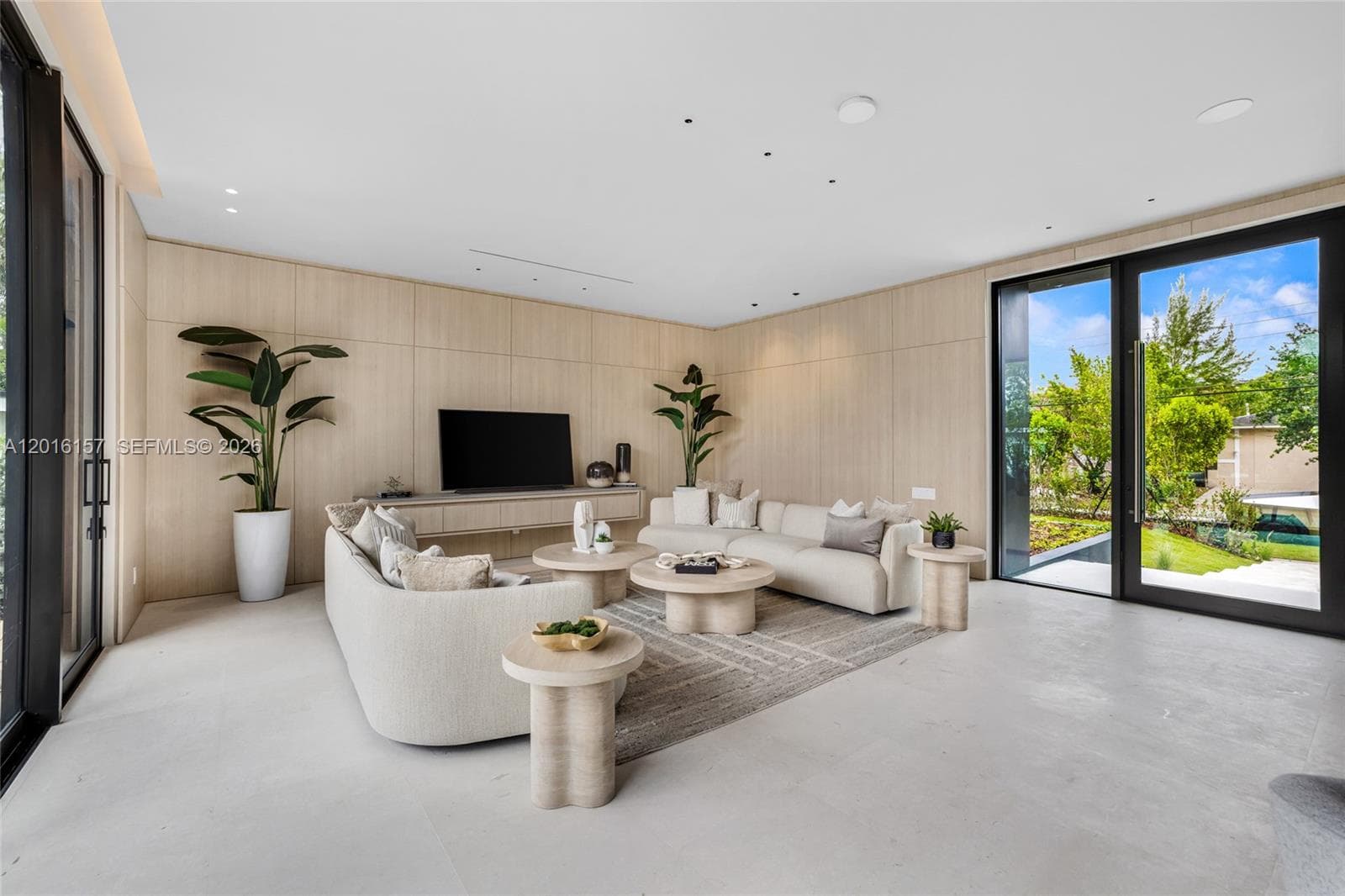 4550 N Jefferson Ave, Miami Beach FL 33140 — 22