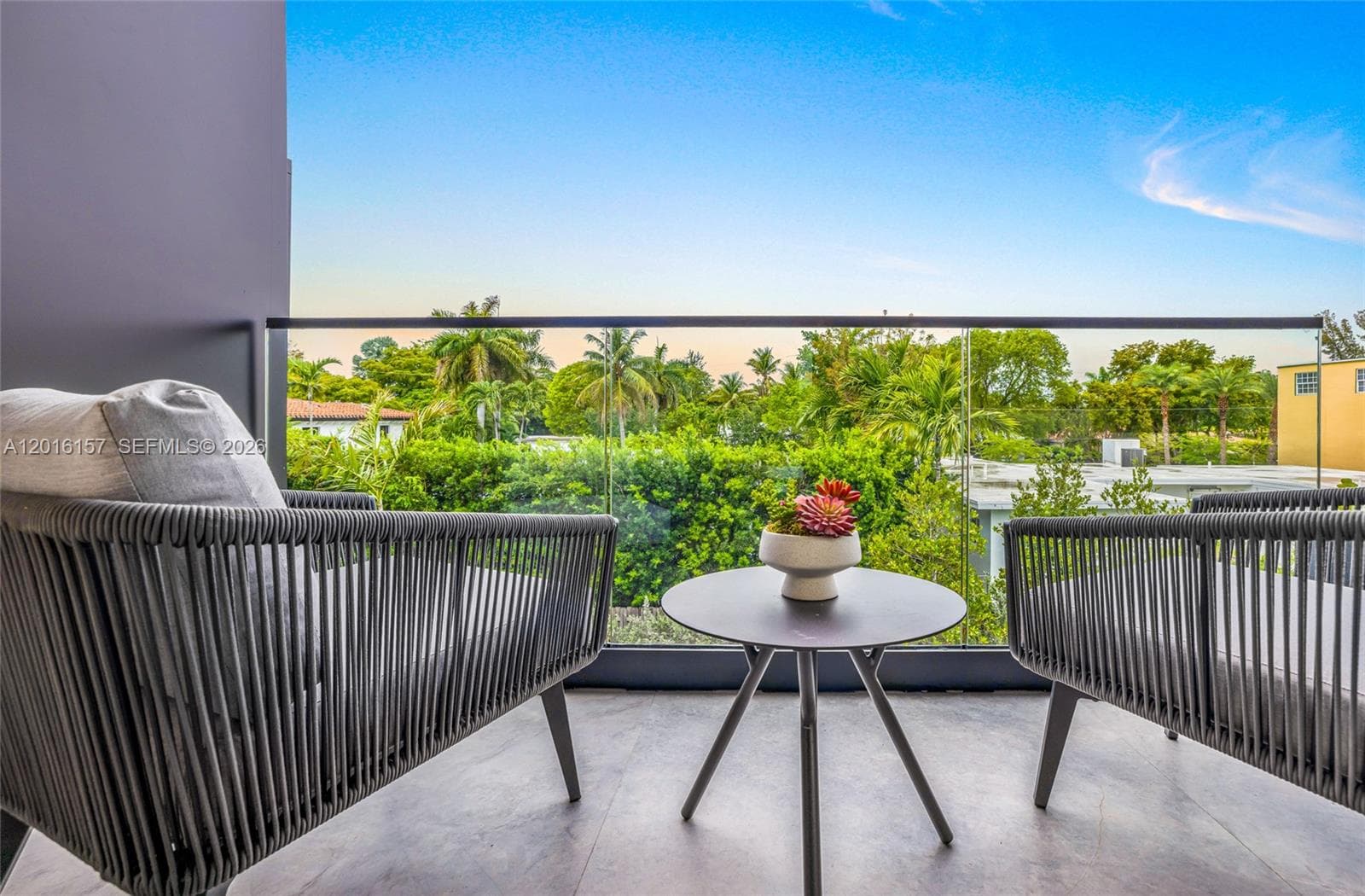 4550 N Jefferson Ave, Miami Beach FL 33140 — 84