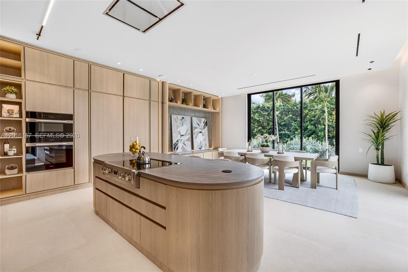 4550 N Jefferson Ave, Miami Beach FL 33140 — 24