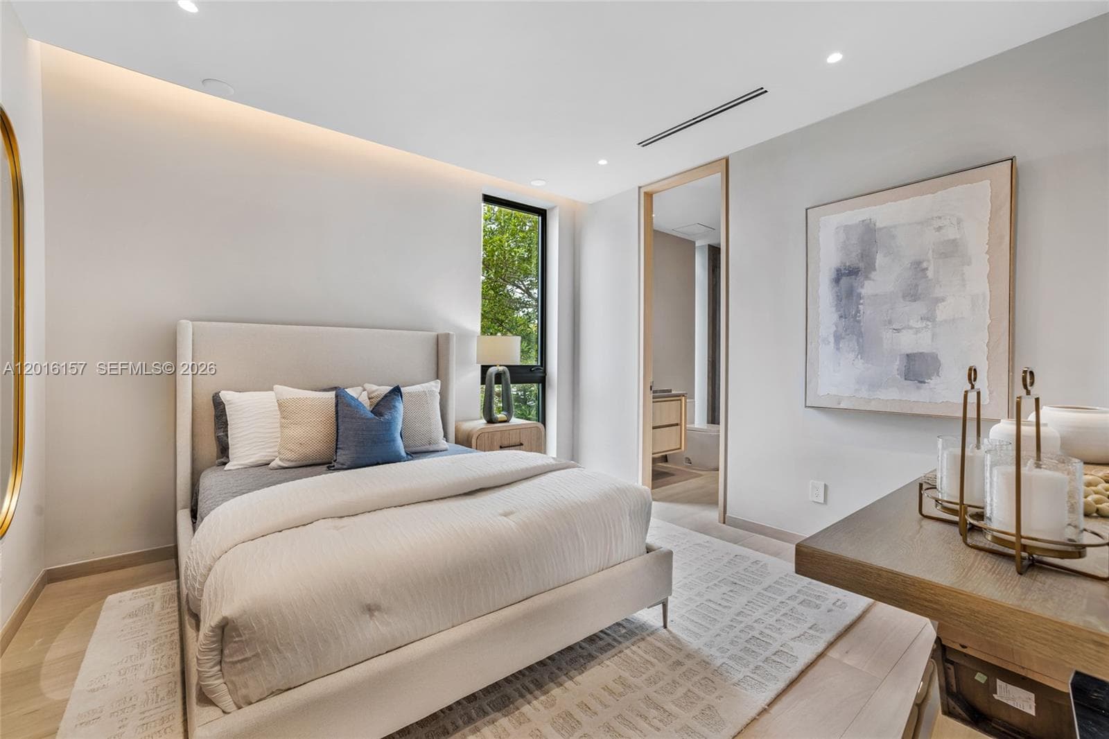 4550 N Jefferson Ave, Miami Beach FL 33140 — 65