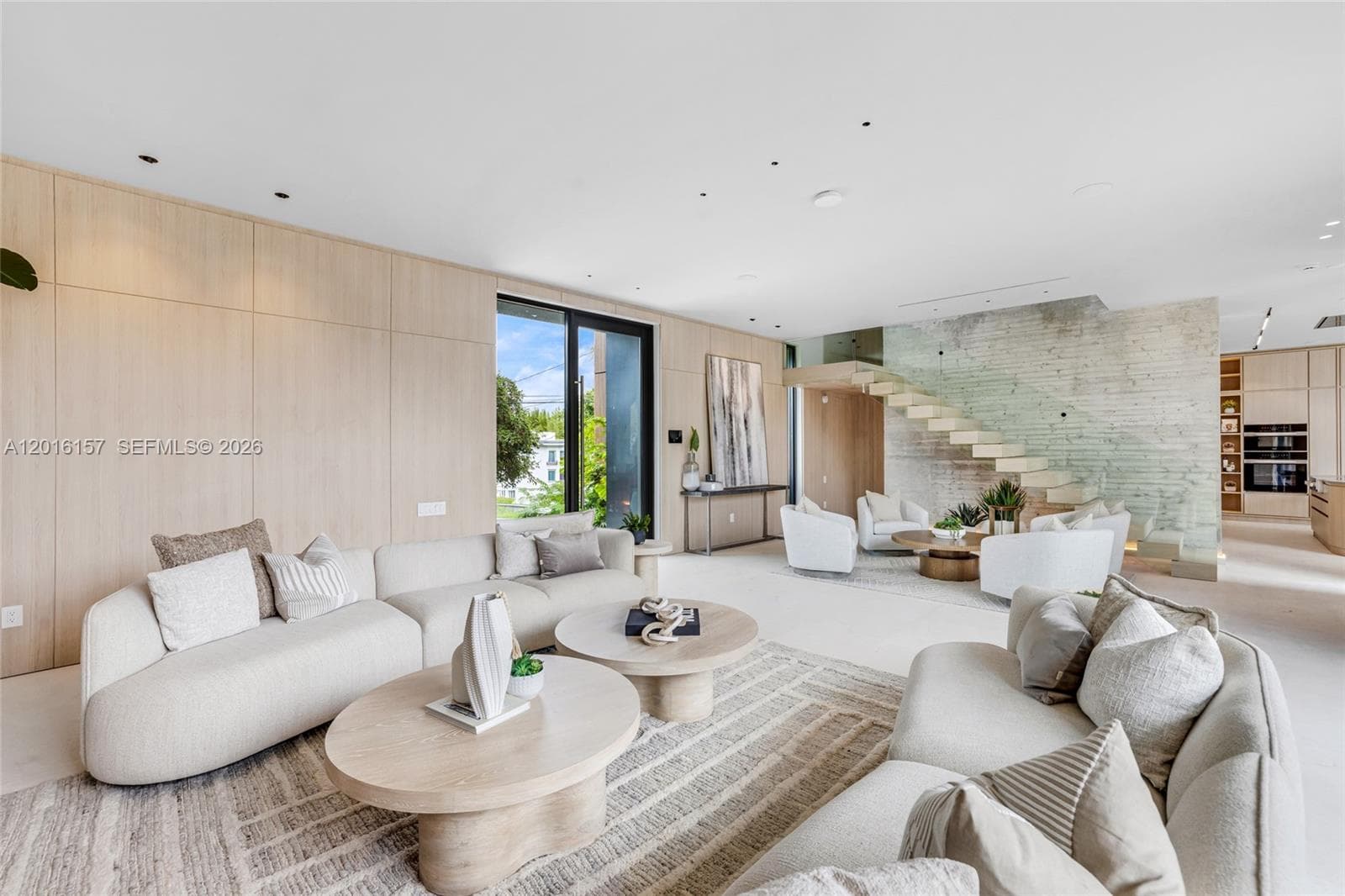 4550 N Jefferson Ave, Miami Beach FL 33140 — 11