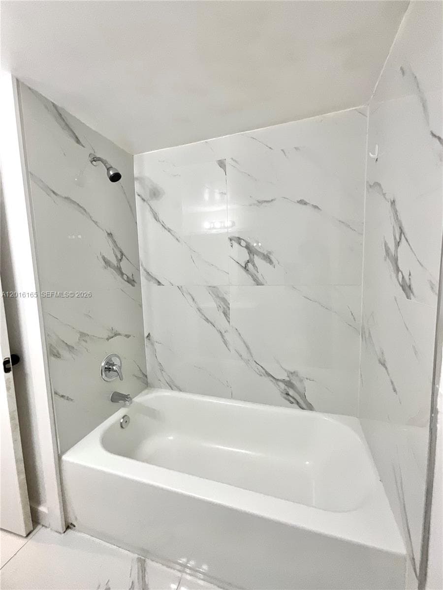 3522 NE 166th St # 7, North Miami Beach FL 33160 — 7