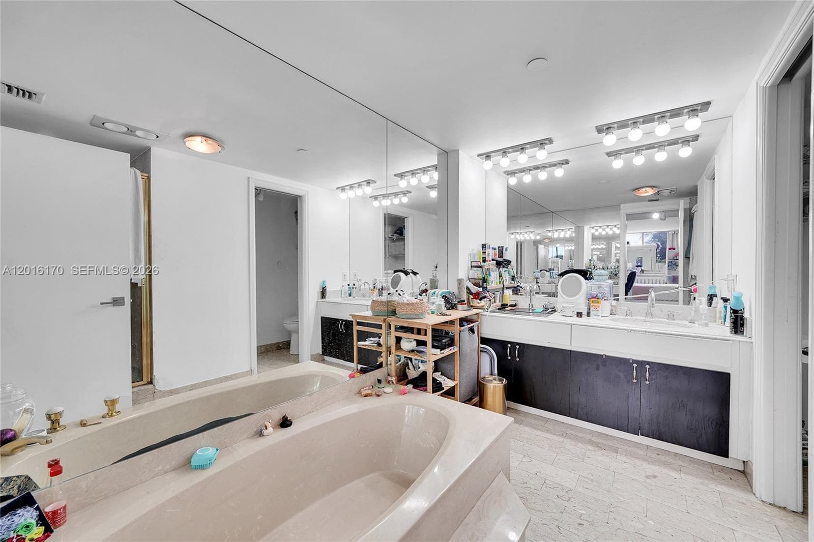 11113 Biscayne Blvd # 255, Miami FL 33181 — 30