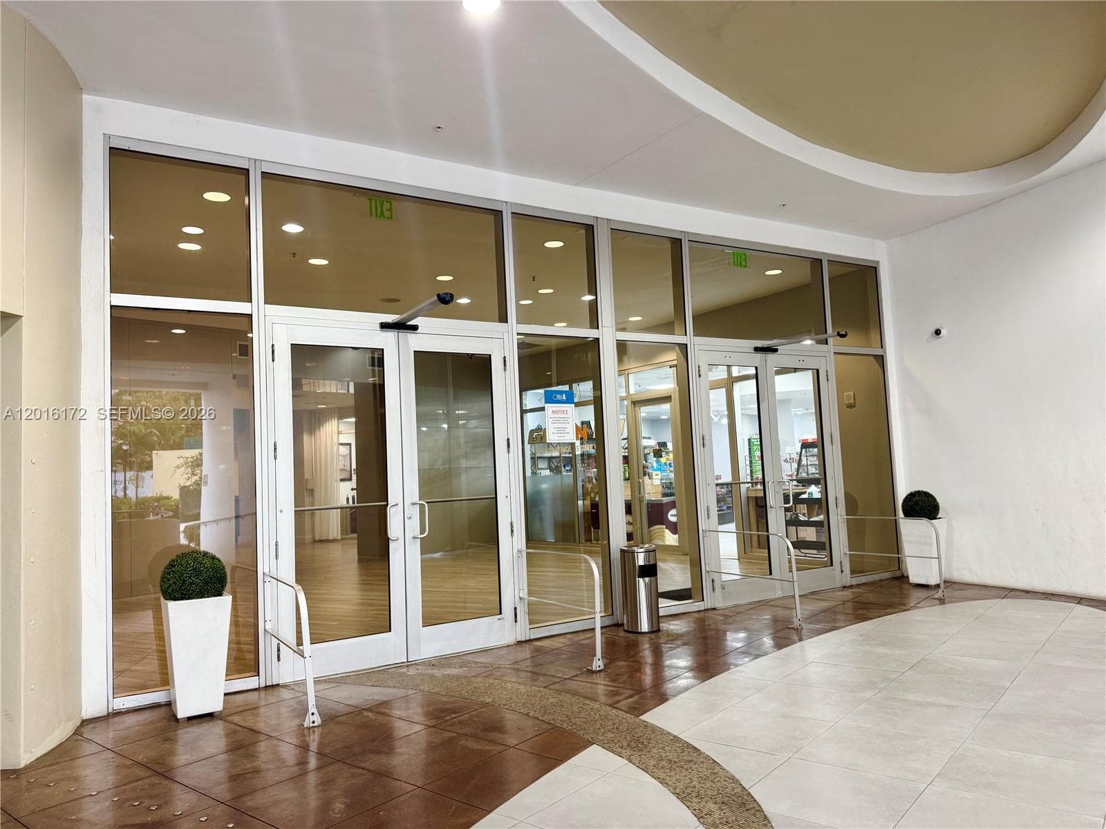 1750 N Bayshore Dr # 1218, Miami FL 33132 — 17