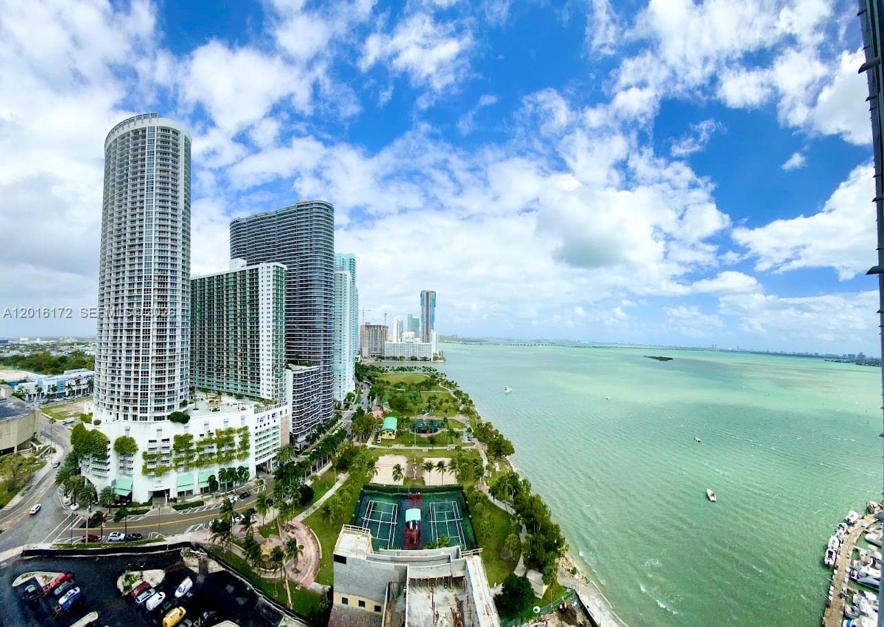 1750 N Bayshore Dr # 1218, Miami FL 33132 — 12