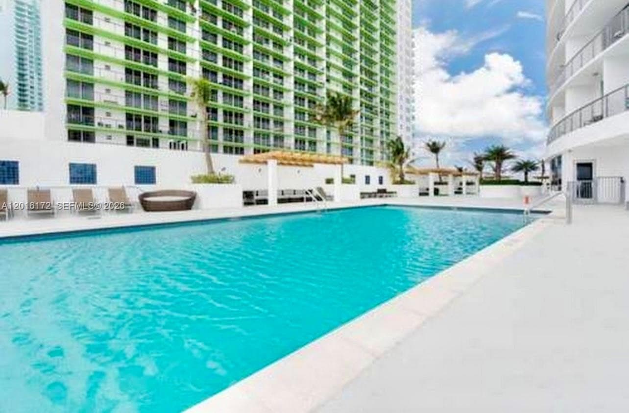1750 N Bayshore Dr # 1218, Miami FL 33132 — 11