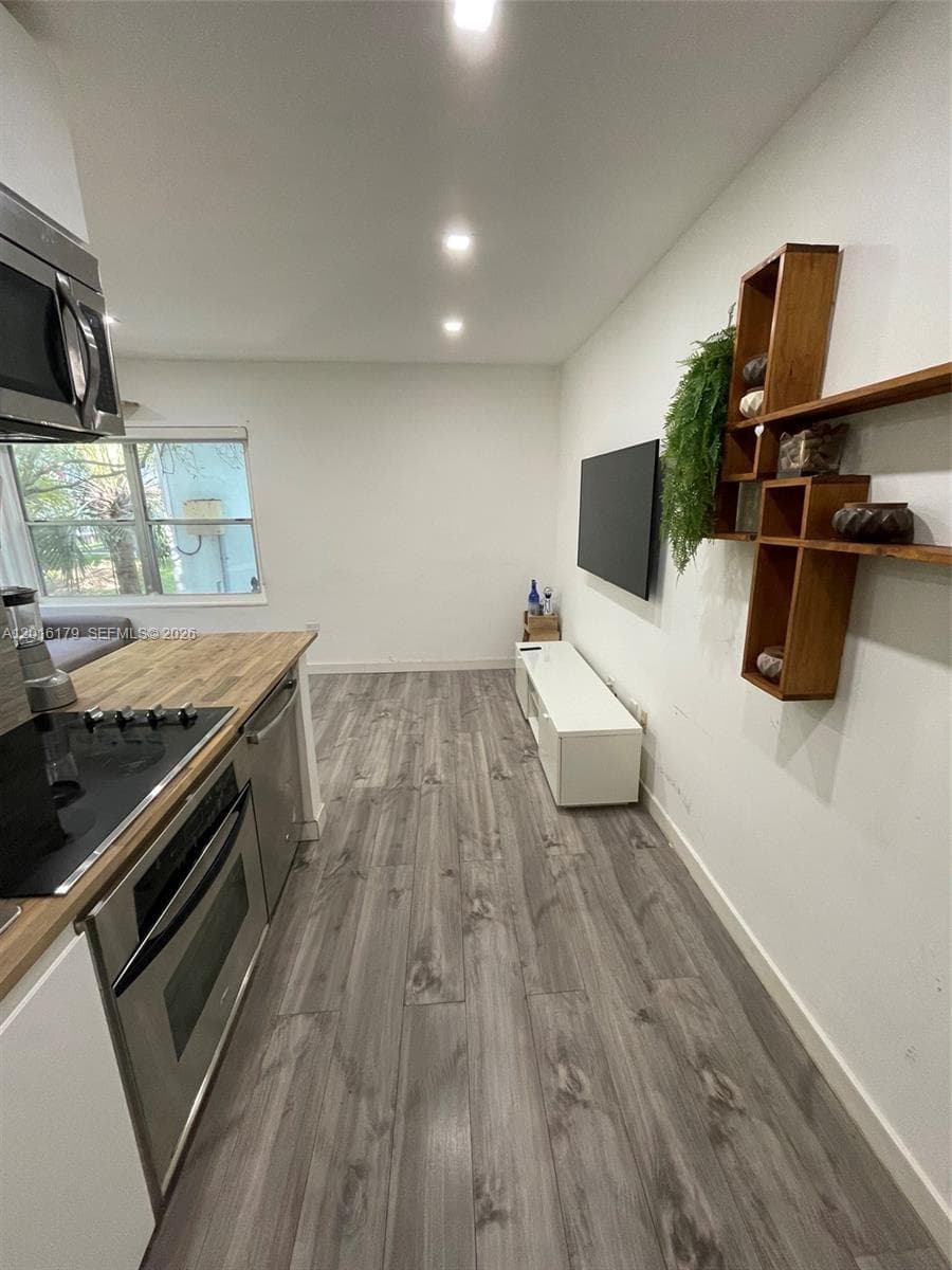 1555 Pennsylvania Ave # 110, Miami Beach FL 33139 — 6