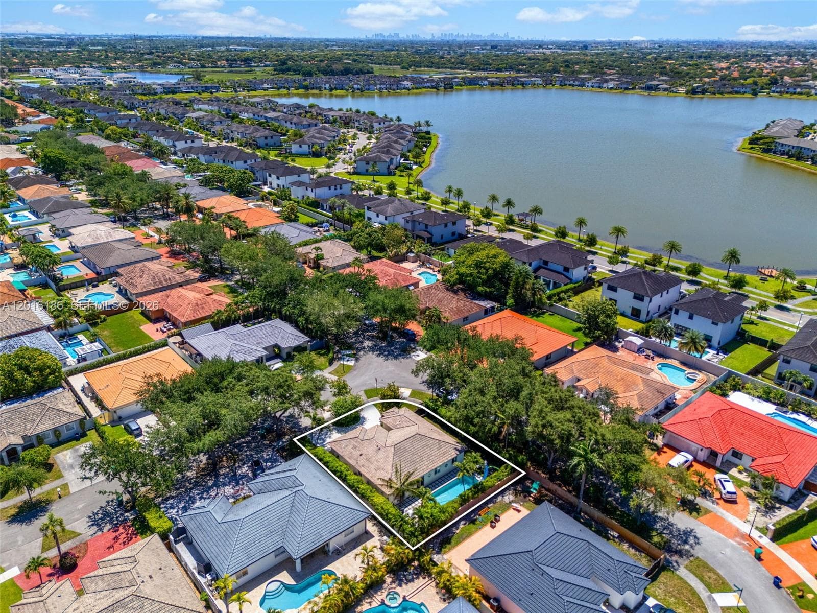 16238 NW 91st Ave, Miami Lakes FL 33018 — 50