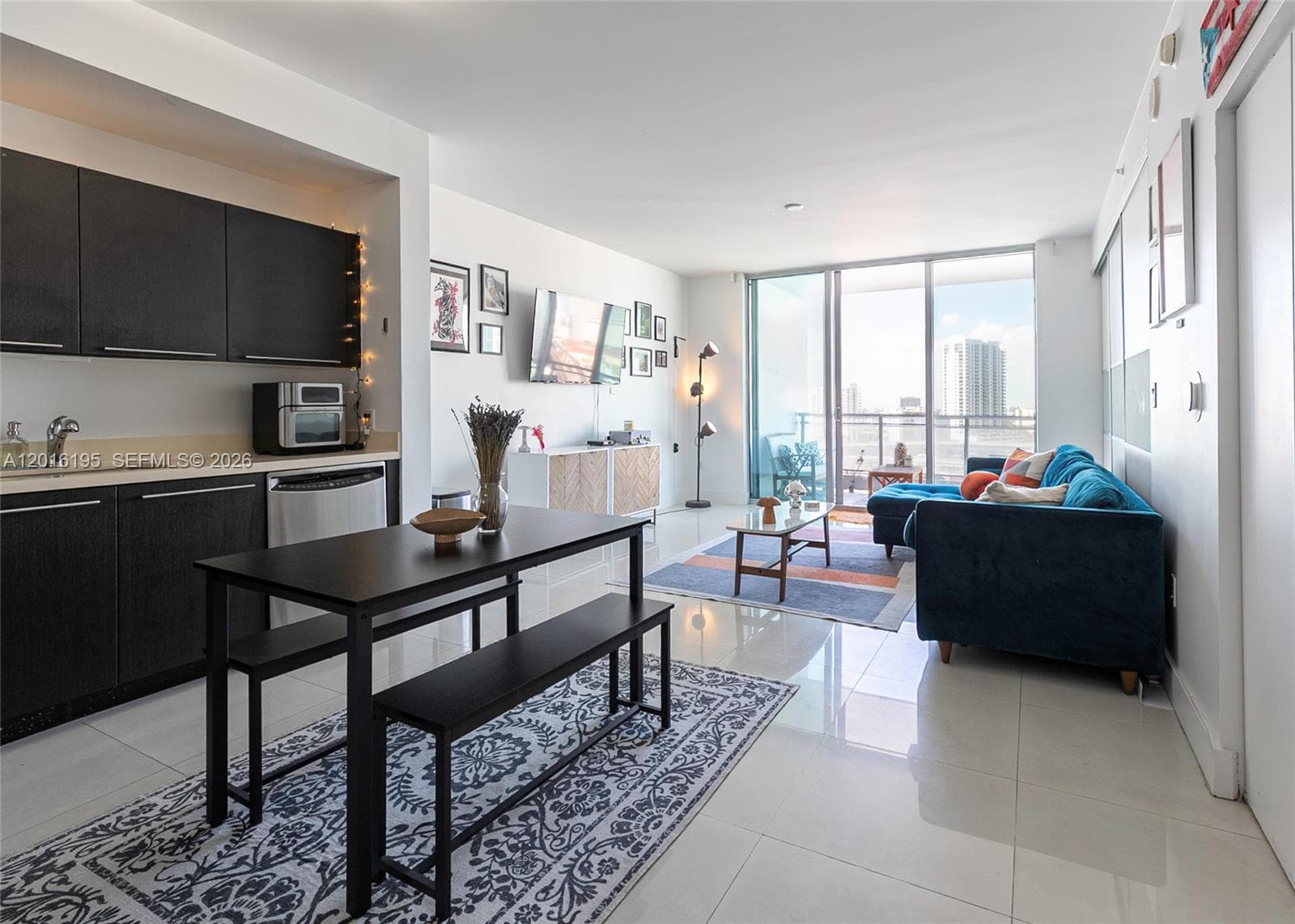 90 SW 3rd St # 1611, Miami FL 33130 — 5