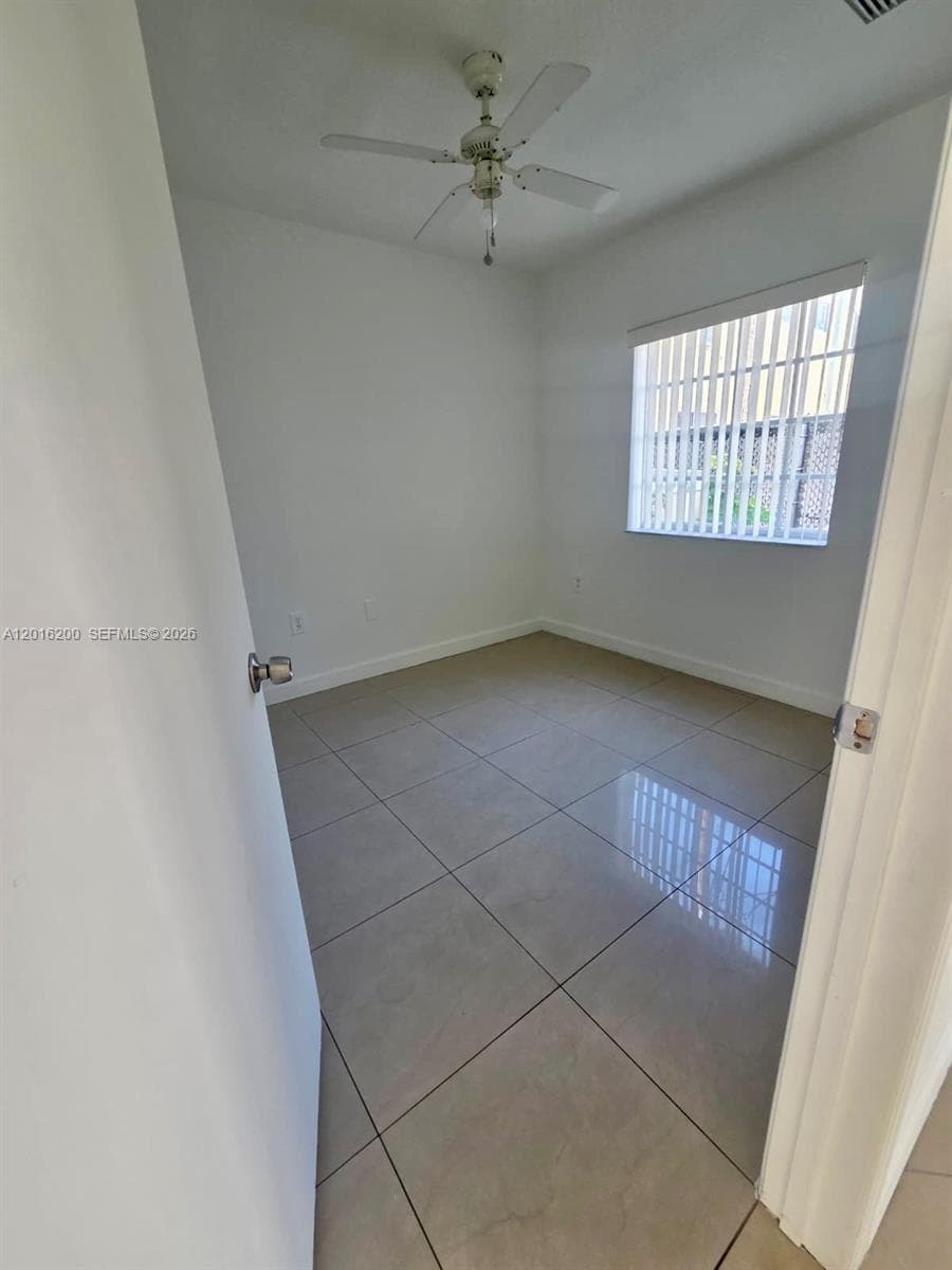2170 NE 167th St # 103, North Miami Beach FL 33162 — 16