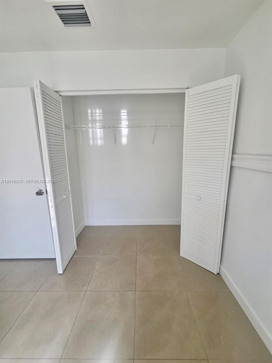 2170 NE 167th St # 103, North Miami Beach FL 33162 — 9