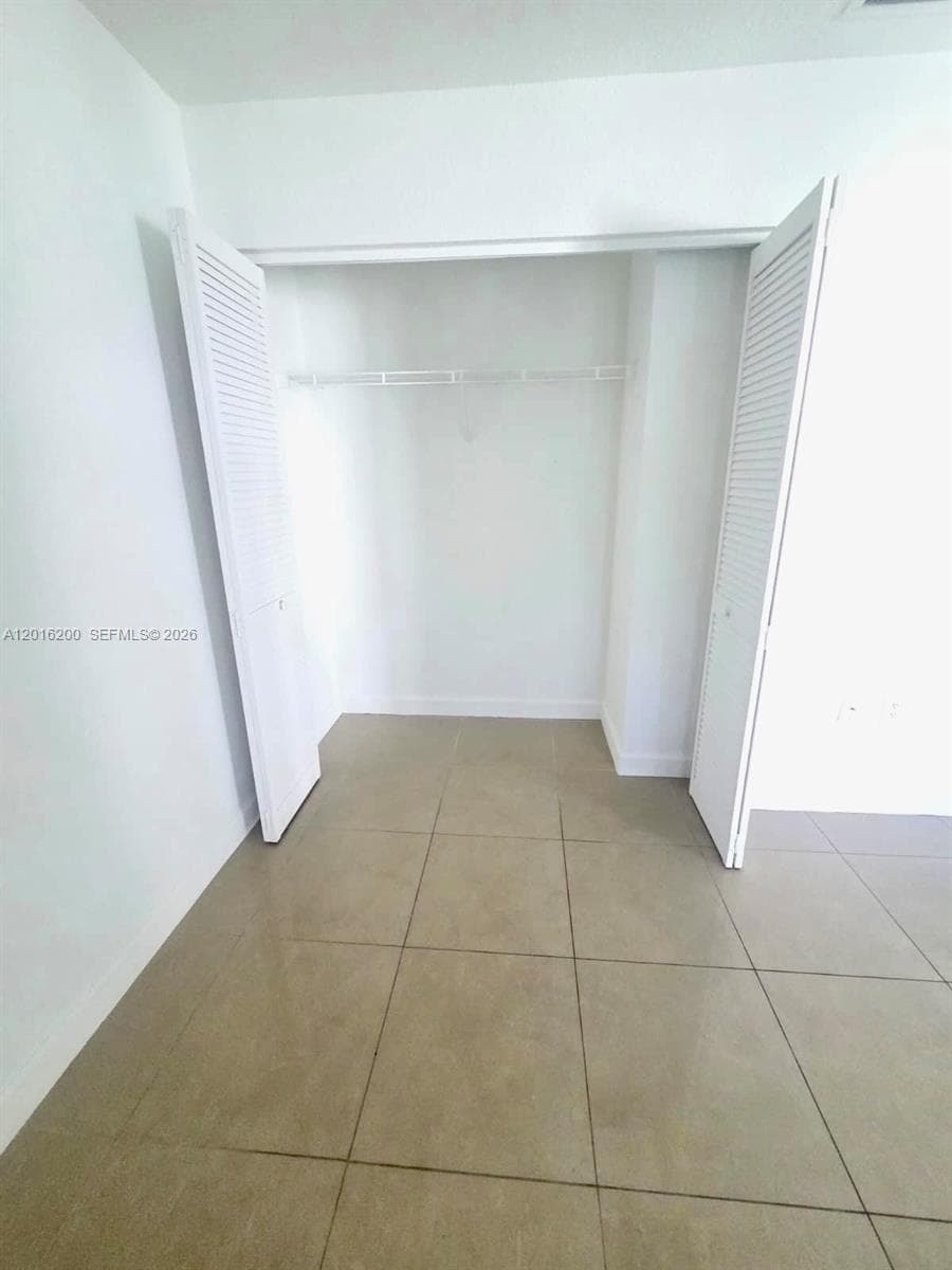 2170 NE 167th St # 103, North Miami Beach FL 33162 — 8