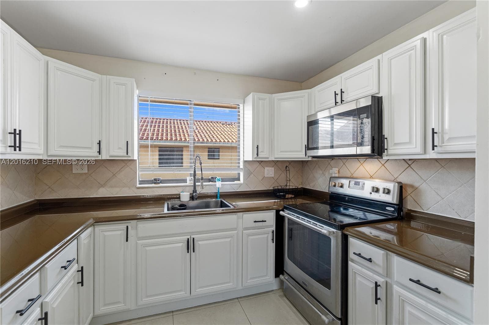 2735 W 60th Pl # 204, Hialeah FL 33016 — 6