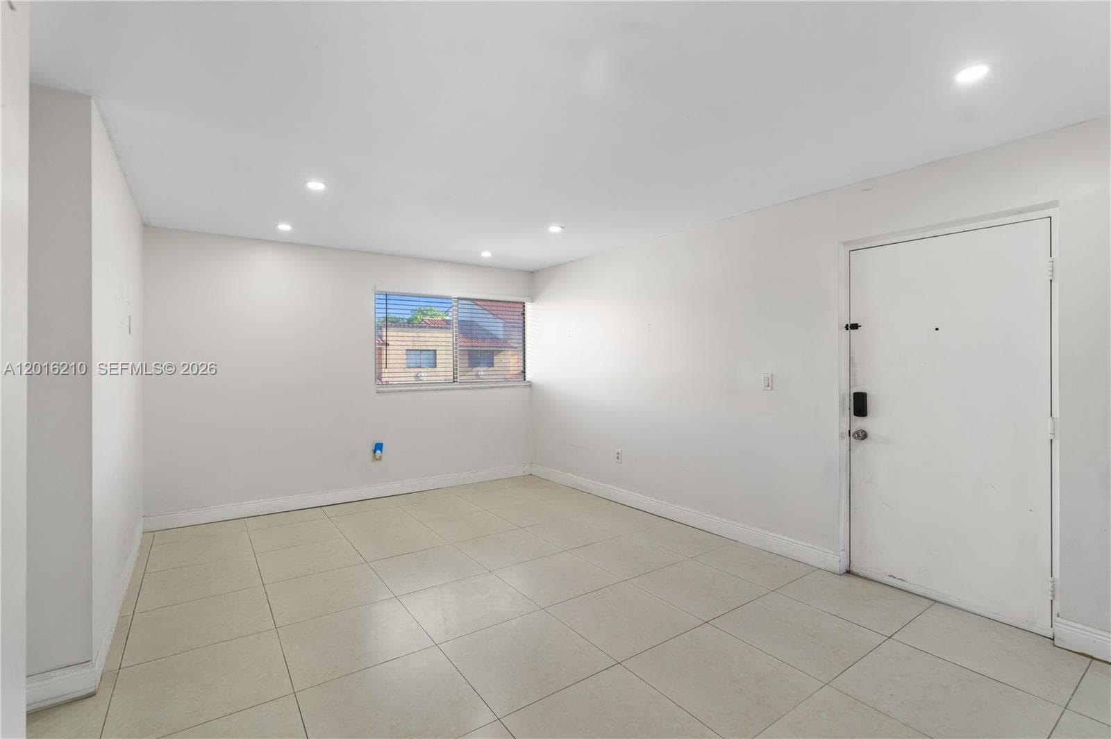 2735 W 60th Pl # 204, Hialeah FL 33016 — 17