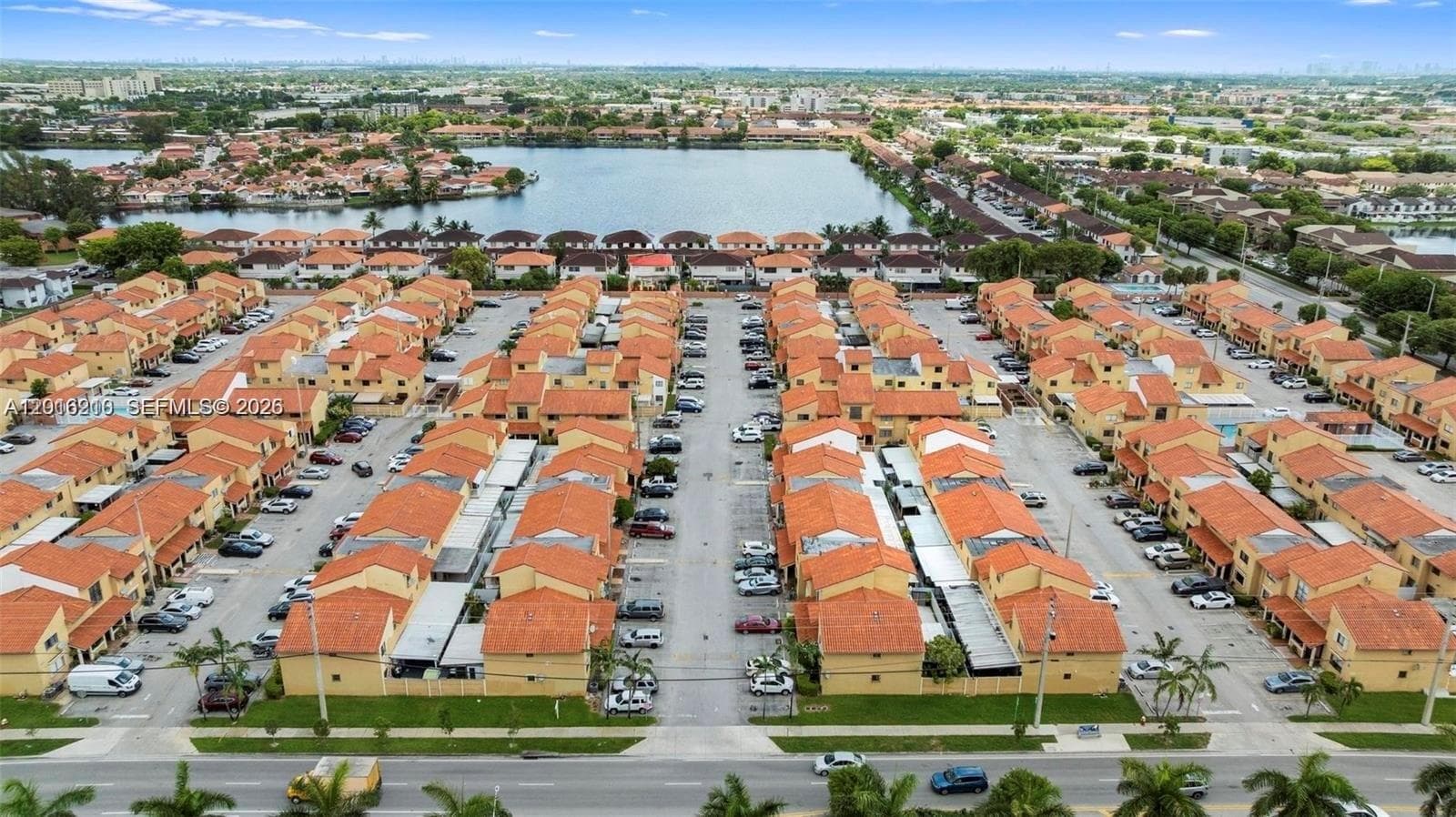 2735 W 60th Pl # 204, Hialeah FL 33016 — 3