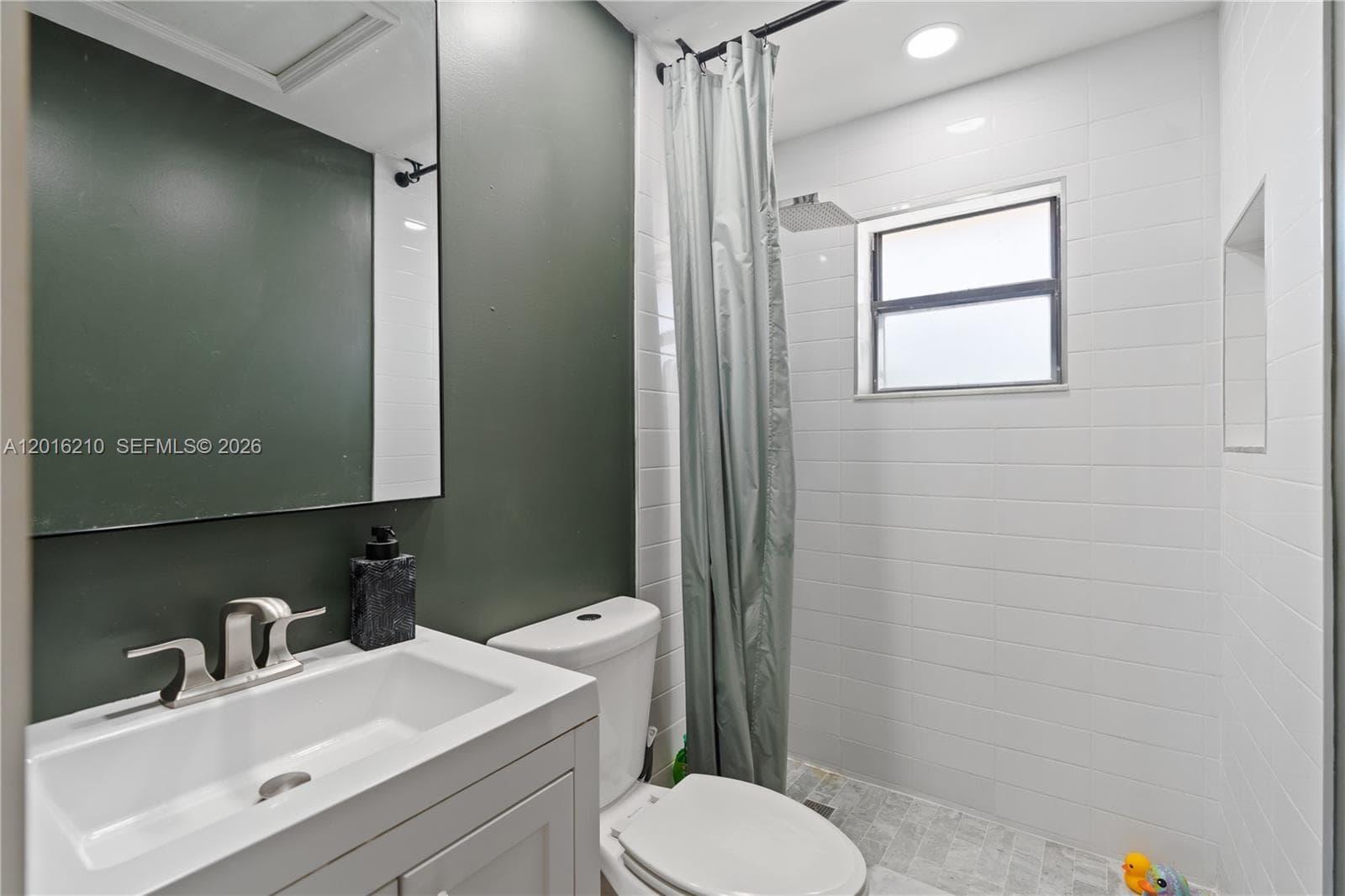 2735 W 60th Pl # 204, Hialeah FL 33016 — 9