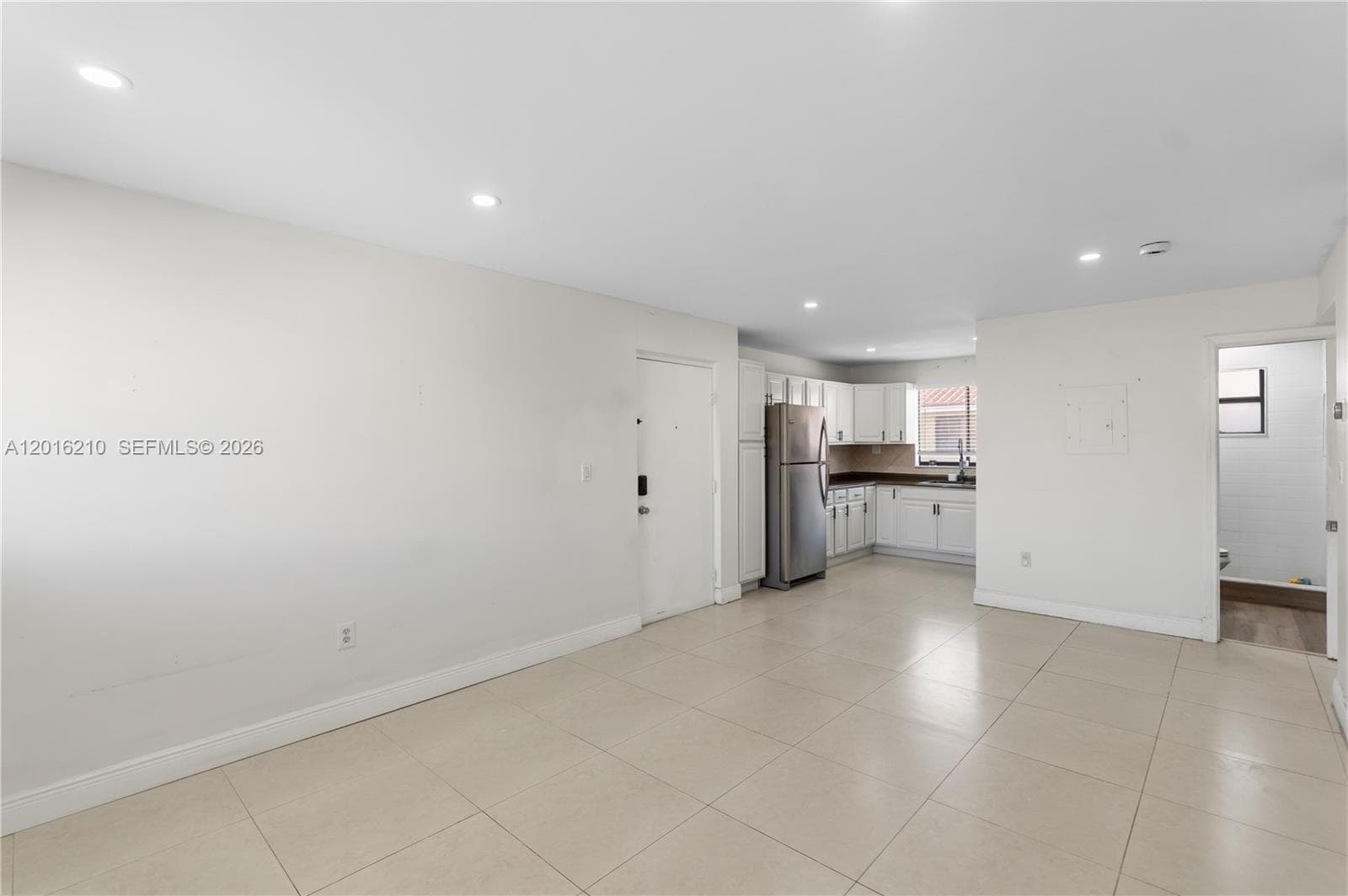 2735 W 60th Pl # 204, Hialeah FL 33016 — 18