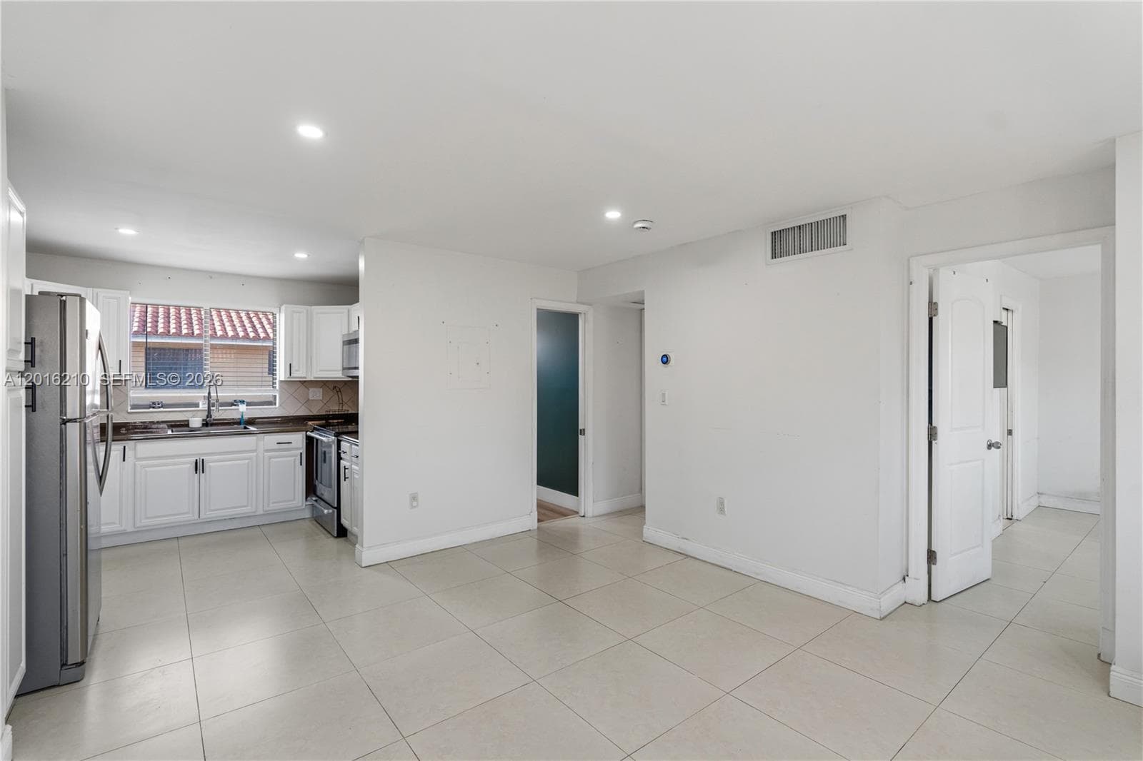 2735 W 60th Pl # 204, Hialeah FL 33016 — 8
