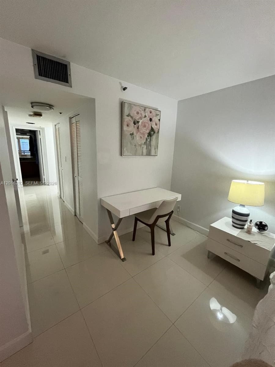 1717 N Bayshore Dr # 2453, Miami FL 33132 — 20