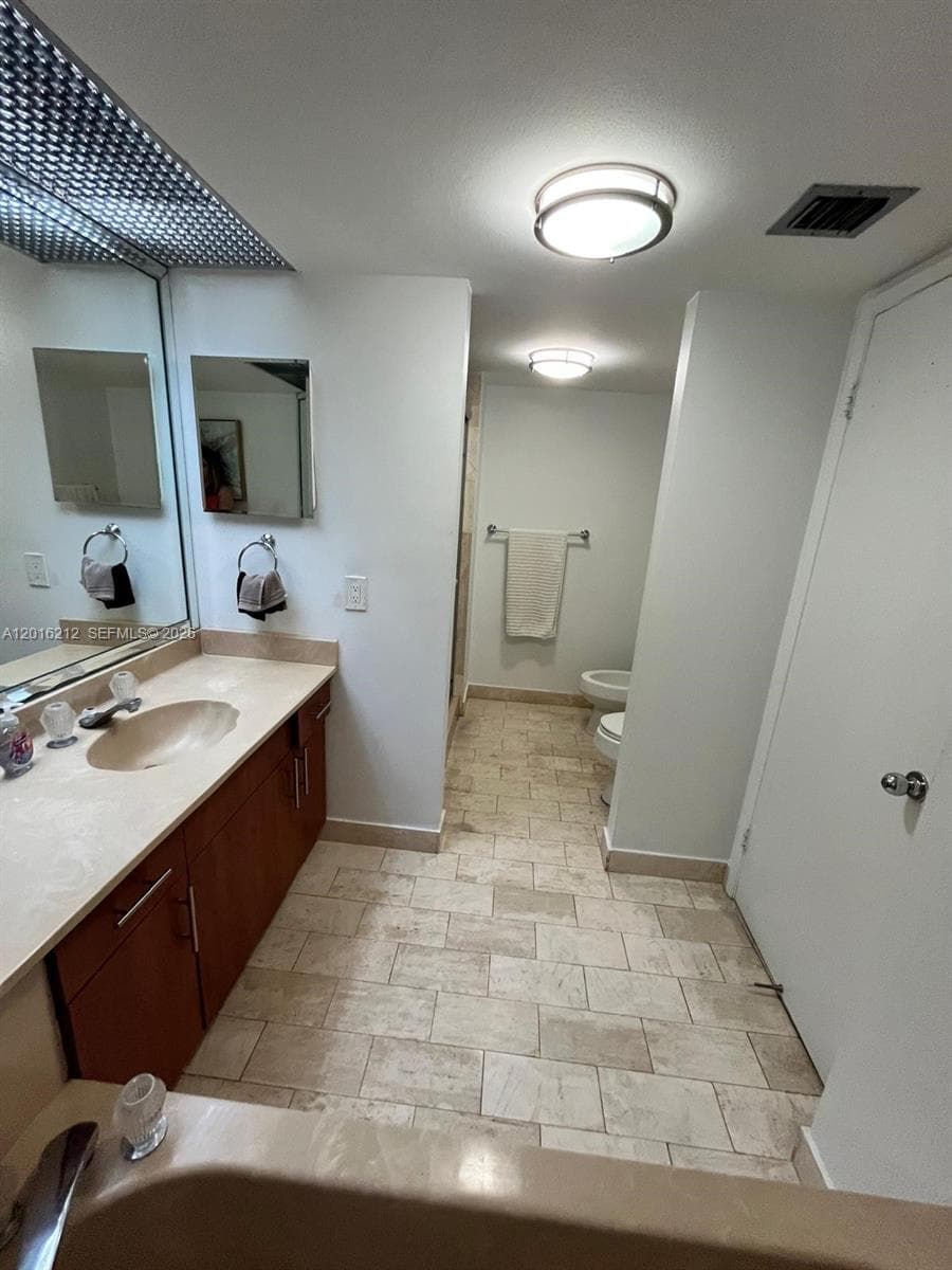 1717 N Bayshore Dr # 2453, Miami FL 33132 — 14